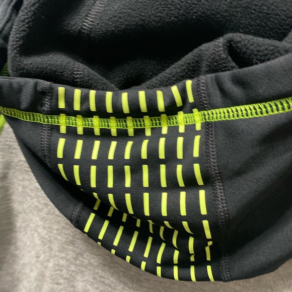 Sweatshirt - Picture 5 of 5